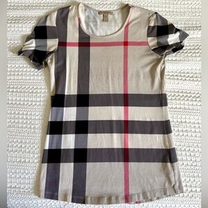 Burberry Women’s Cream T-shirt Size Small